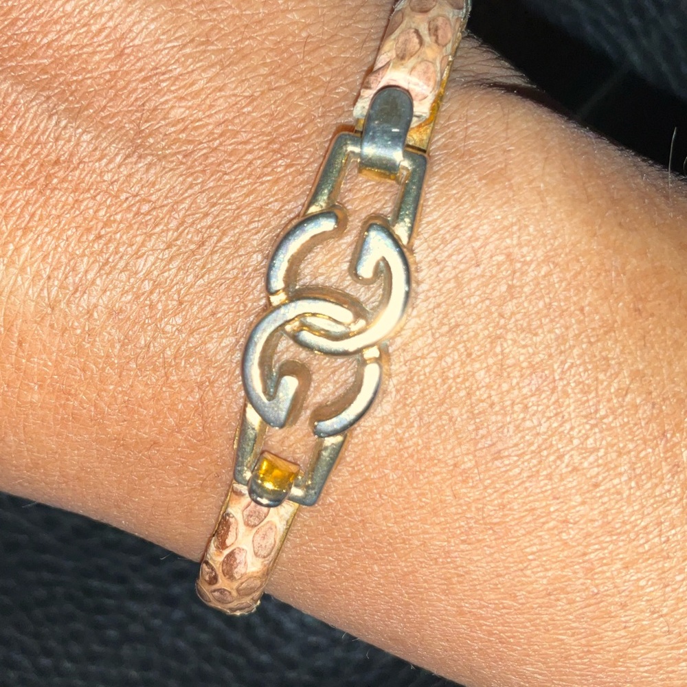 VINTAGE GUCCI GG 24K GOLDPLATED
BEIGE SNAKE'S SKIN BANGLE BRACELET - Picture 16 of 16